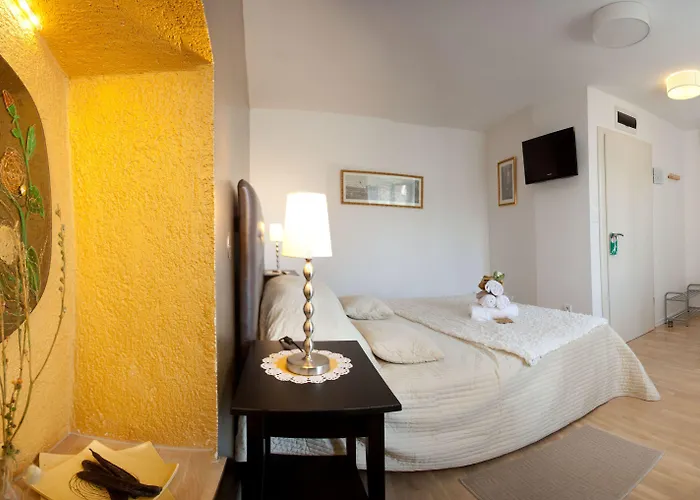 Baguc 4* Split