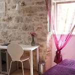 Couette-café Baguc 4*