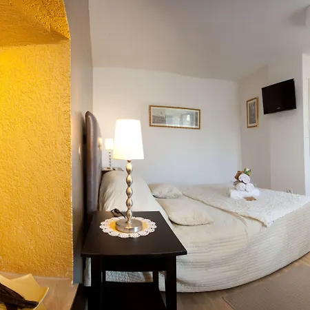 Baguc 4* Split